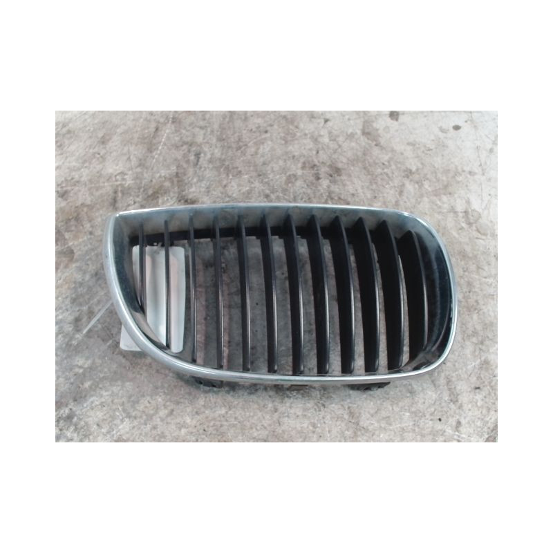 GRILLE CALANDRE DROIT B.M.W. SERIE 1