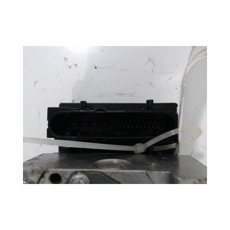 UNITE HYDRAULIQUE ABS TOYOTA AYGO 5P