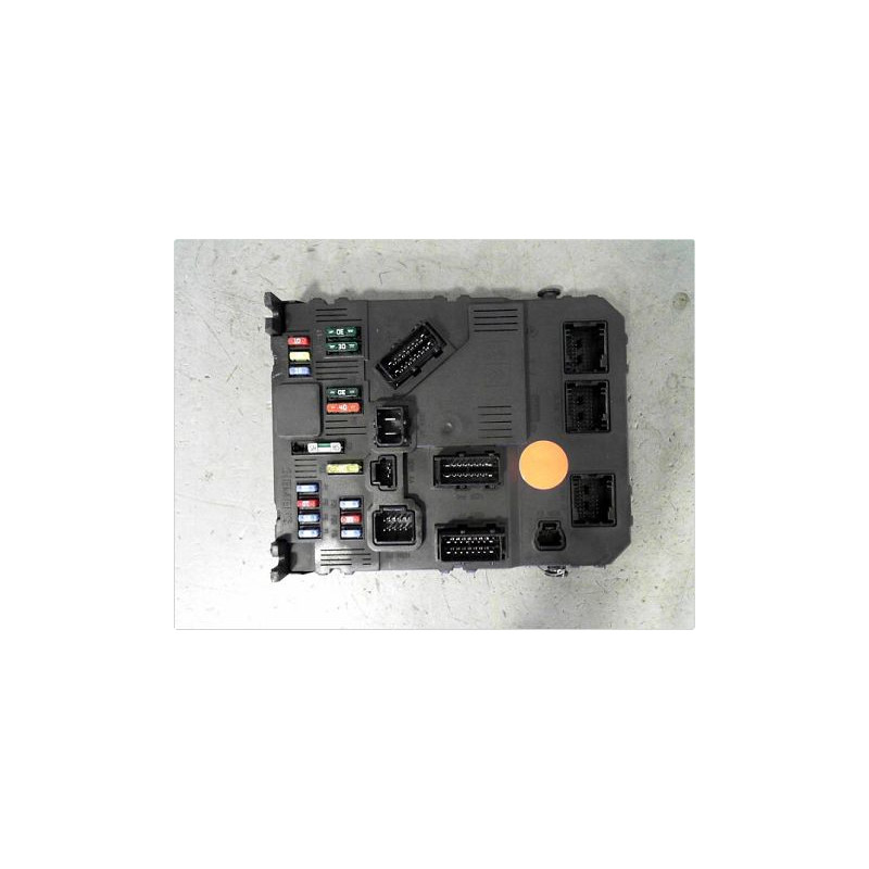 BOITIER GESTION HABITACLE PEUGEOT 1007 05-10