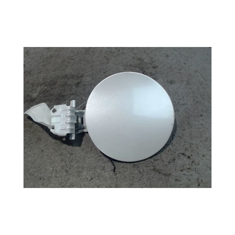 VOLET DE TRAPPE CARBURANT TOYOTA YARIS