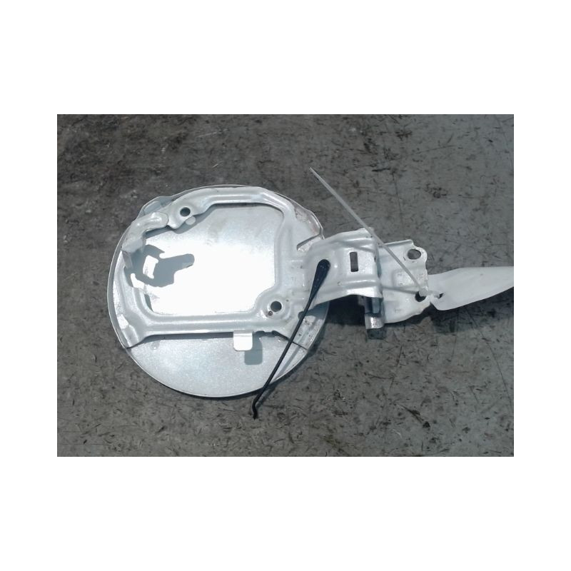 VOLET DE TRAPPE CARBURANT TOYOTA YARIS