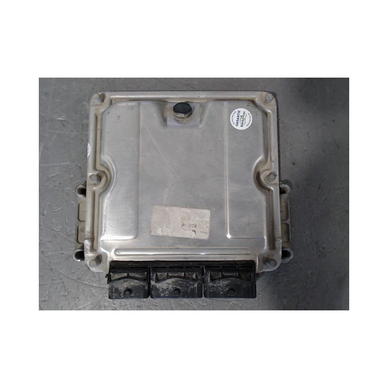 CALCULATEUR MOTEUR RENAULT KANGOO