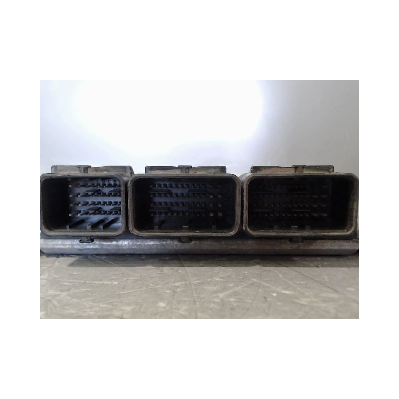 CALCULATEUR MOTEUR RENAULT KANGOO