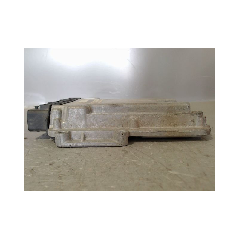 CALCULATEUR MOTEUR MERCEDES CITAN