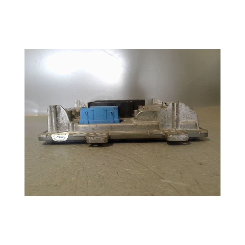 CALCULATEUR MOTEUR OPEL ASTRA