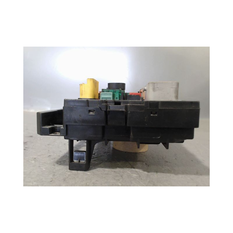 BOITE A FUSIBLES CITROEN C2