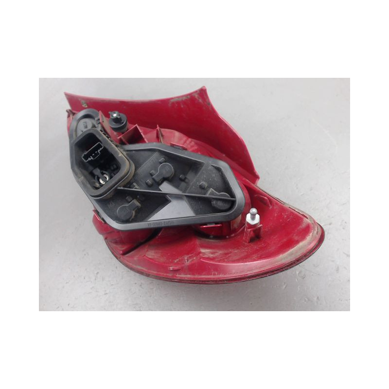 FEU ARRIERE GAUCHE  PEUGEOT 207