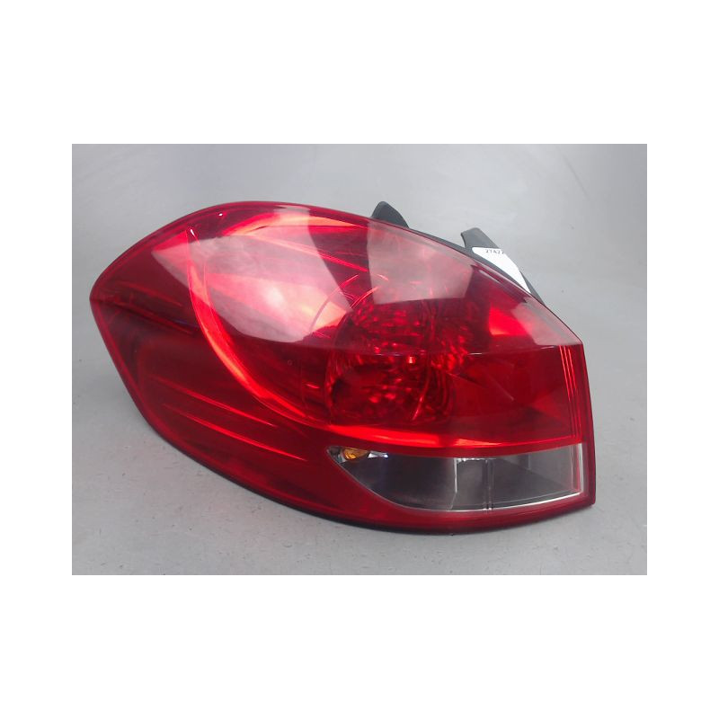 FEU ARRIERE GAUCHE  RENAULT CLIO