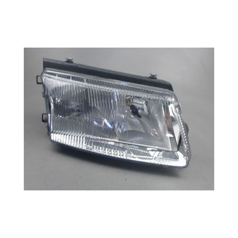 PHARE DROIT VOLKSWAGEN PASSAT