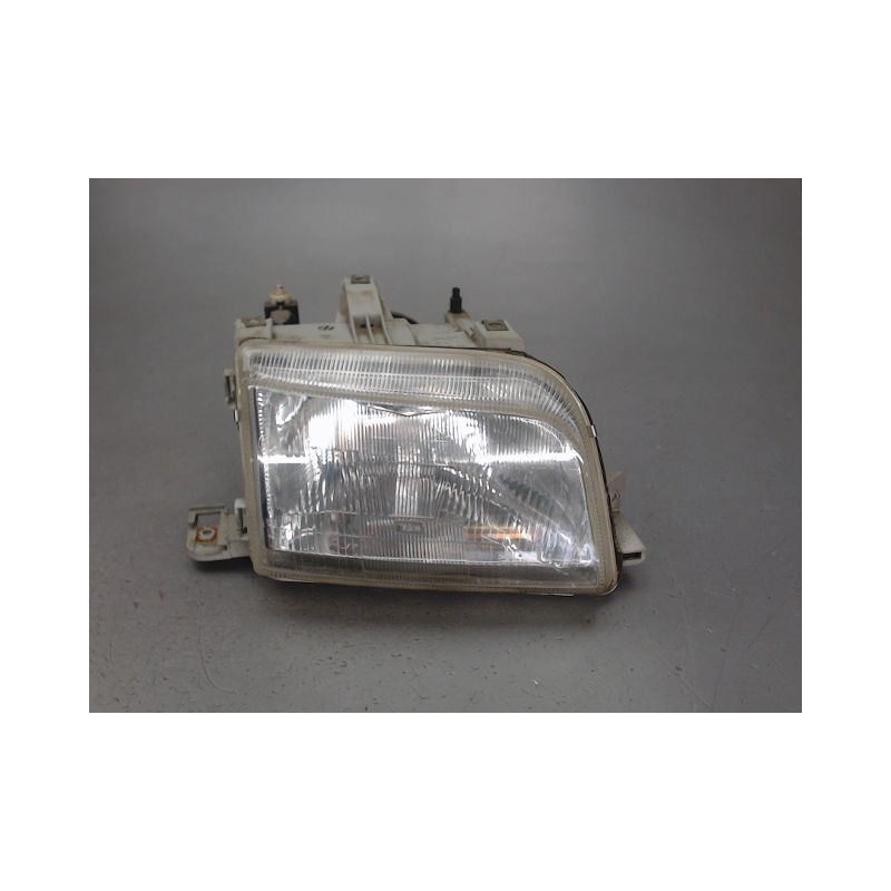 PHARE DROIT RENAULT CLIO