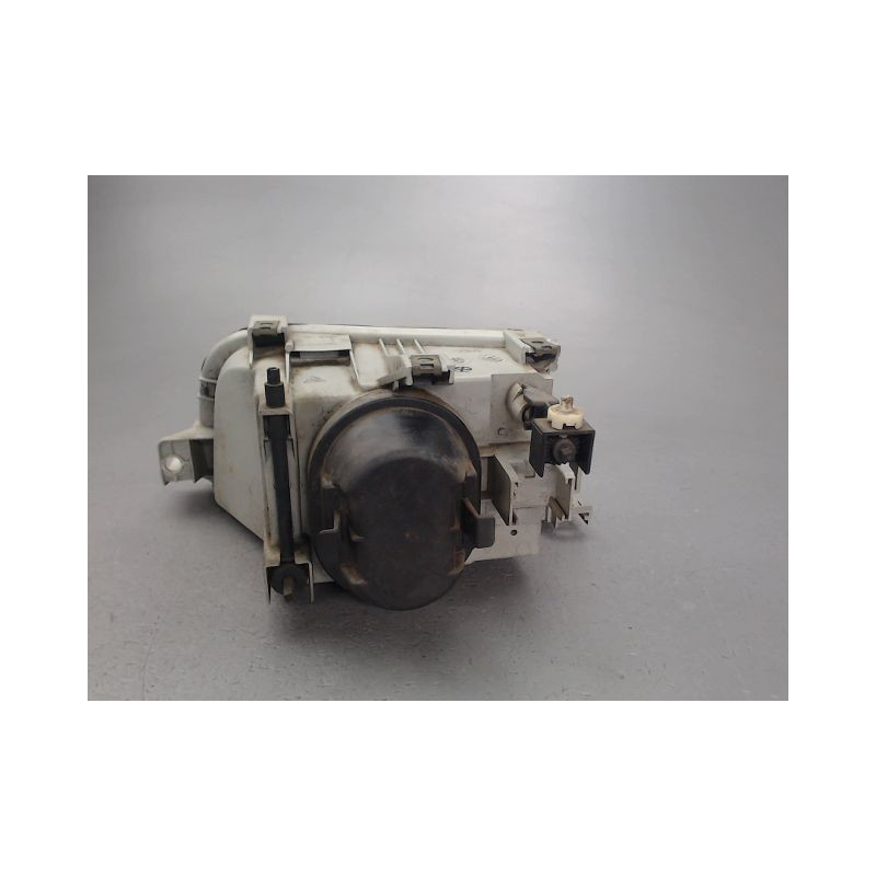 PHARE DROIT RENAULT CLIO