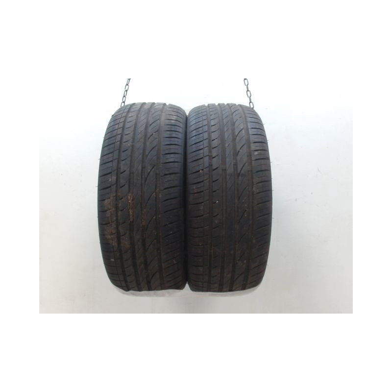 Paire de pneus LEAO NOVA-FORCE 215 55 17 98 W