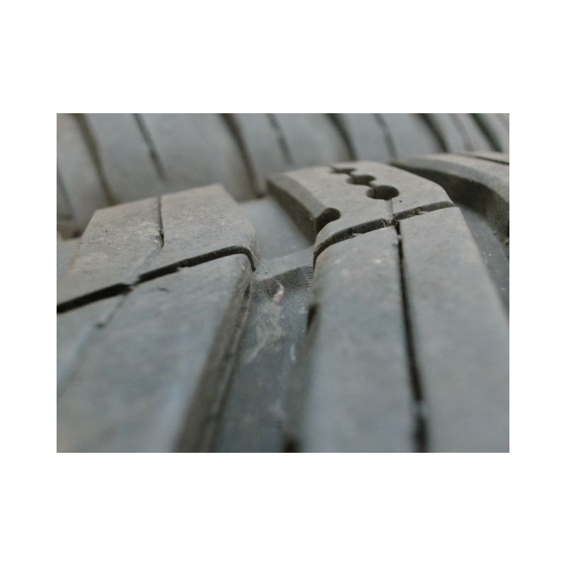 Paire de pneus MICHELIN CROSSCLIMATE 2 235 55 17 99 V