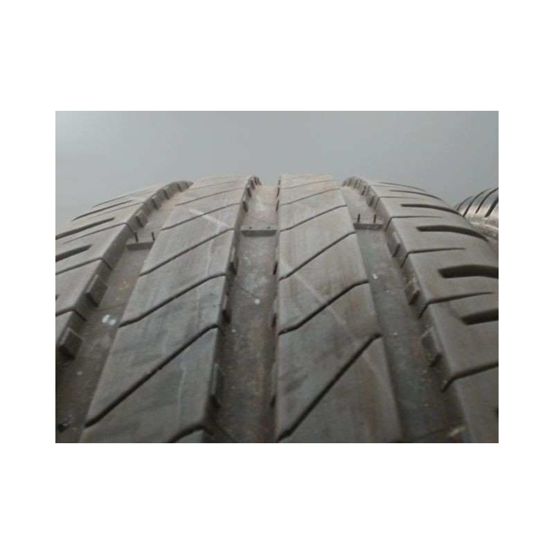 Paire de pneus MICHELIN AGIILIS 3 215 60 16 103 T
