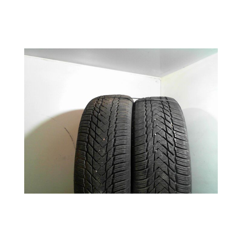 Paire de pneus APLUS A701 205 60 16 96 H