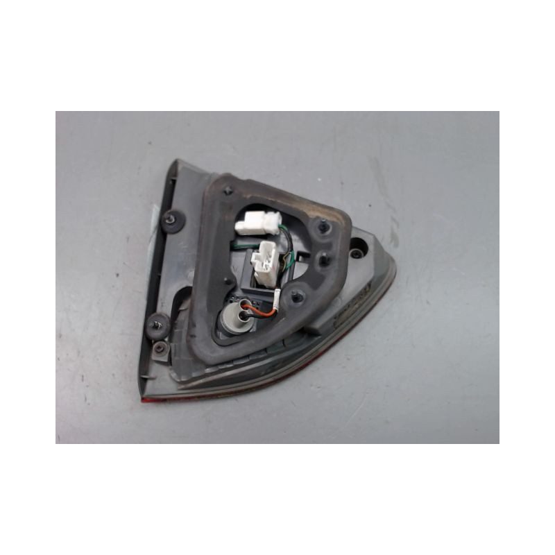 FEU ARRIERE INTERIEUR DROIT HYUNDAI IX55