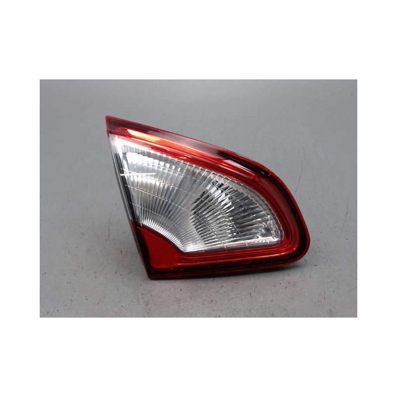 FEU ARRIERE INTERIEUR GAUCHE NISSAN QHASQAI 2007-
