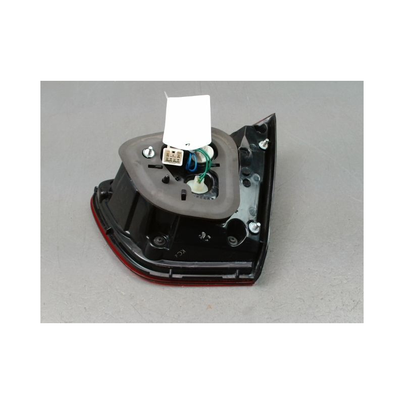 FEU ARRIERE INTERIEUR GAUCHE KIA RIO 2005-