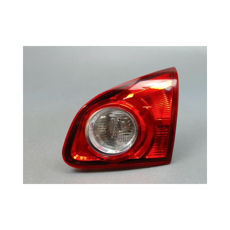 FEU ARRIERE INTERIEUR DROIT NISSAN QASHQAI BREAK I Phase 1 2007-2010