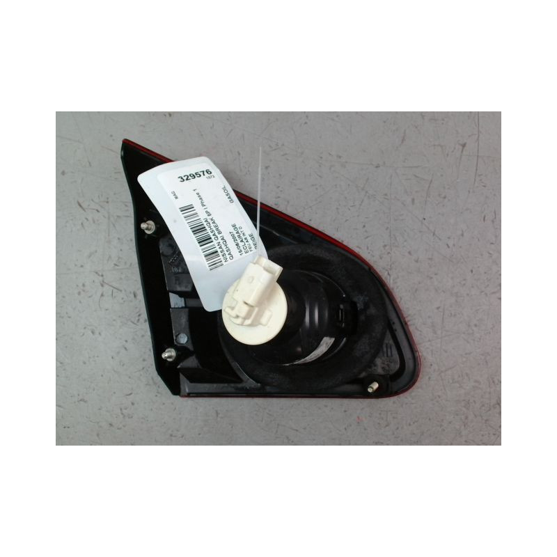 FEU ARRIERE INTERIEUR DROIT NISSAN QASHQAI BREAK I Phase 1 2007-2010