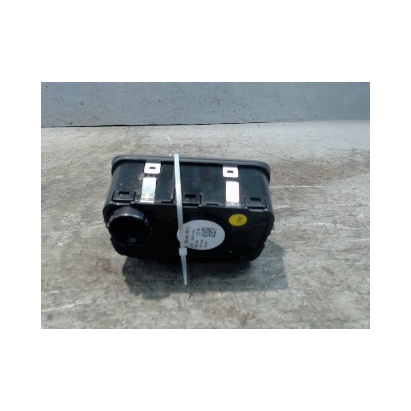 COMMANDE ECLAIRAGE AUDI A3 SPORTBACK