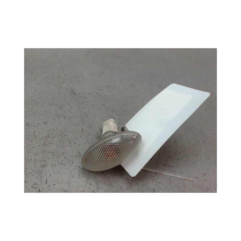 REPETITEUR AILE DROIT PEUGEOT 307 Phase 1 2001-2005