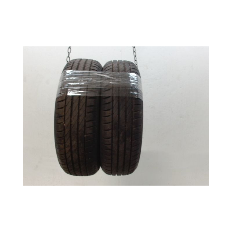 Paire de pneus KLEBER DYNAXER HP 4 205 65 14 79 T