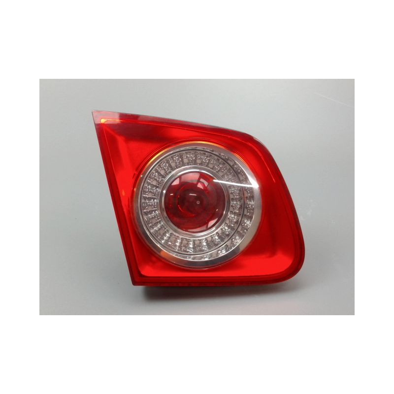 FEU ARRIERE INTERIEUR GAUCHE VOLKSWAGEN JETTA BERL. III 2005-2010