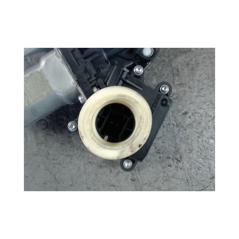MECANISME+MOTEUR LEVE-GLACE AVANT DROIT TOYOTA AURIS 2010-