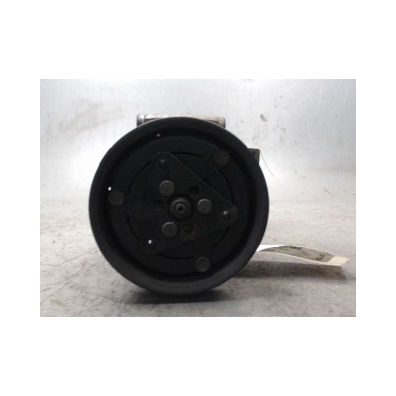 COMPRESSEUR AIR CONDITIONNE RENAULT CLIO III 2009-