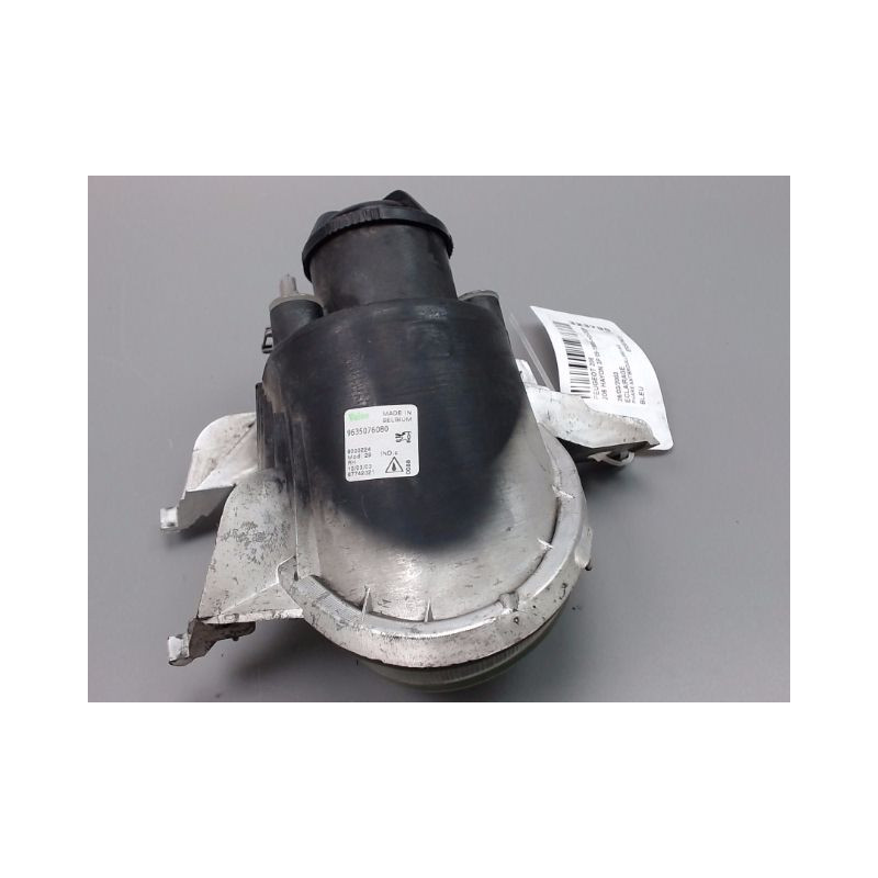 PHARE ANTIBROUILLARD AVANT DROIT PEUGEOT 206 1998-2009