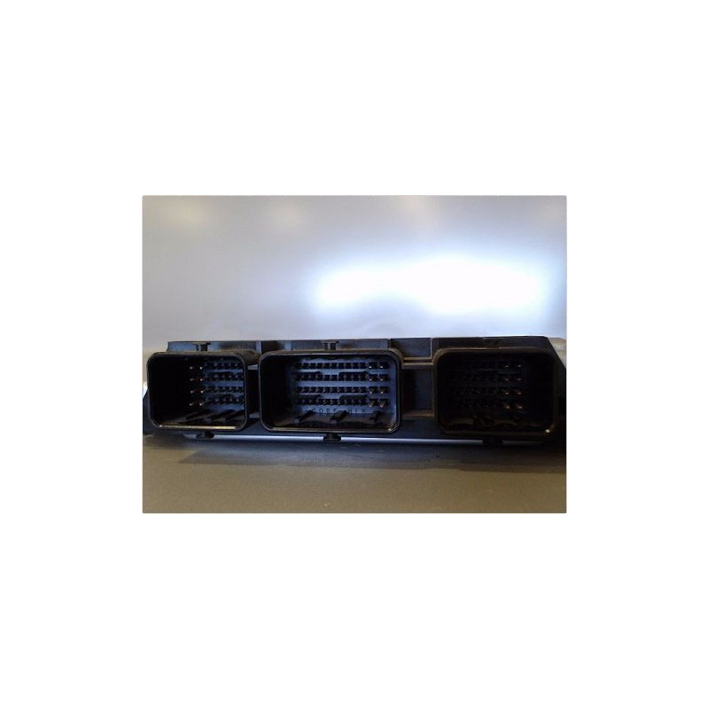 CALCULATEUR MOTEUR MAZDA 3