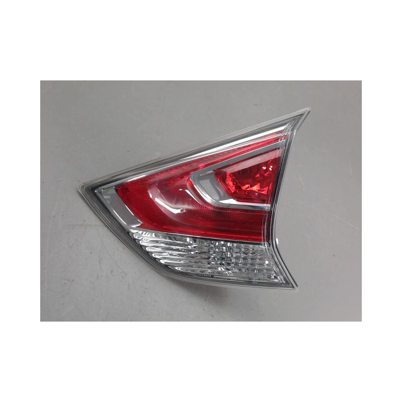 FEU ARRIERE INTERIEUR DROIT NISSAN X-TRAIL