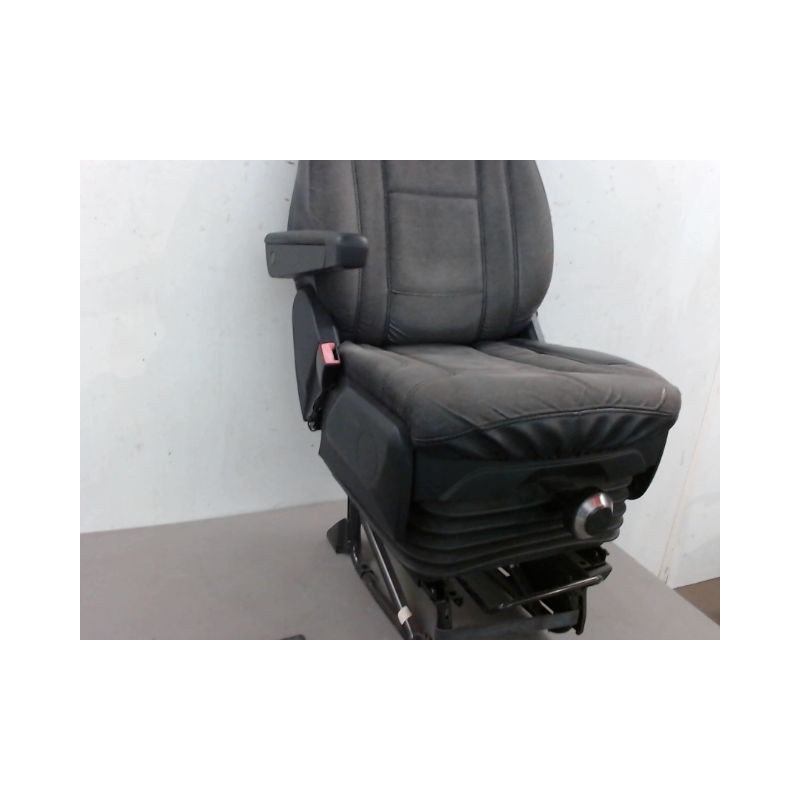 SIEGE AVANT GAUCHE IVECO 35S15