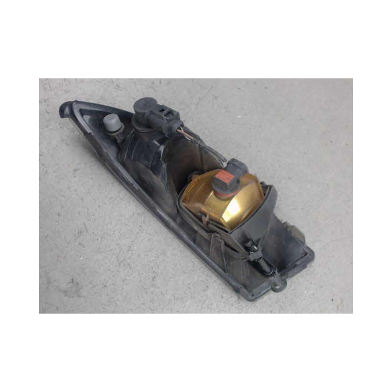 PHARE ANTIBROUILLARD AVANT DROIT SKODA FABIA