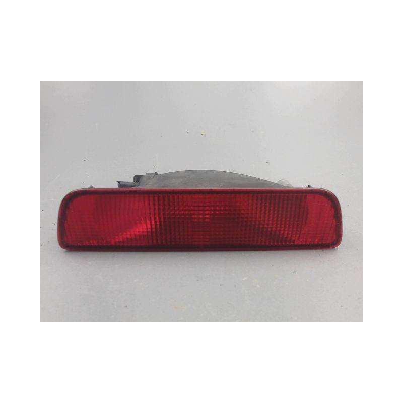 FEU BROUILLARD CENTRAL ARRIERE NISSAN QASHQAI