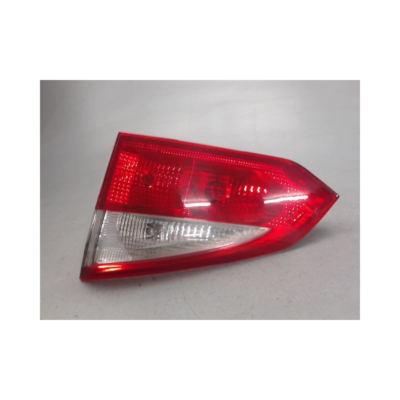 FEU ARRIERE INTERIEUR DROIT FORD FOCUS