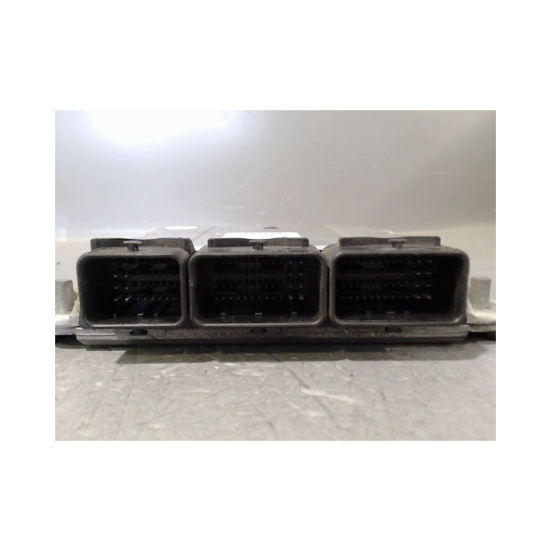CALCULATEUR MOTEUR RENAULT MEGANE