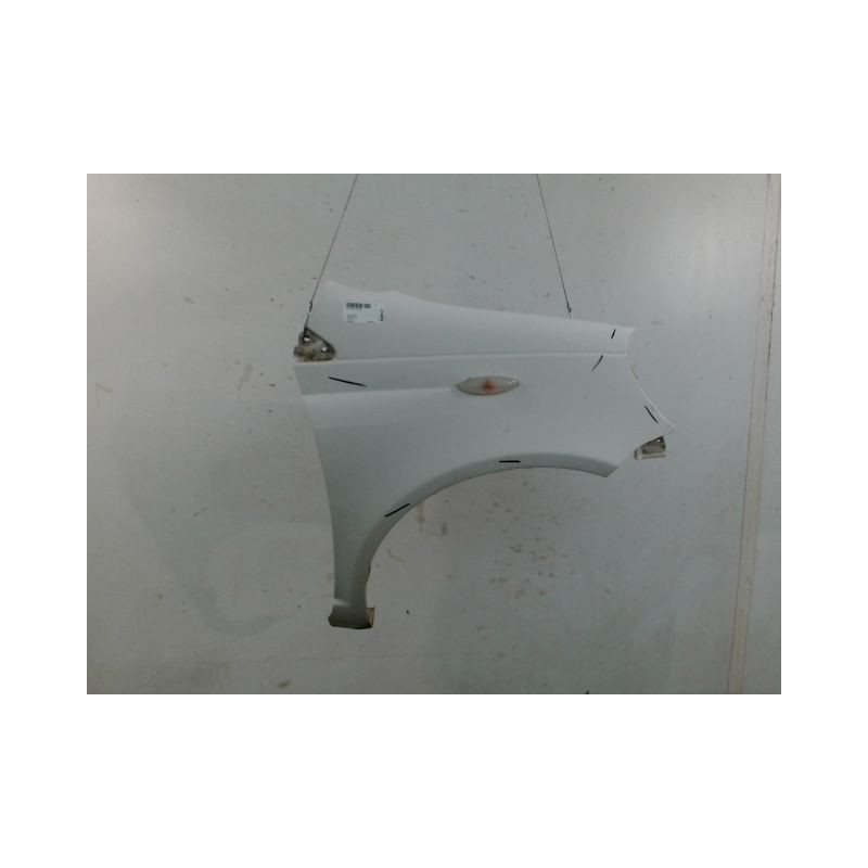 AILE AVANT DROIT TOYOTA YARIS