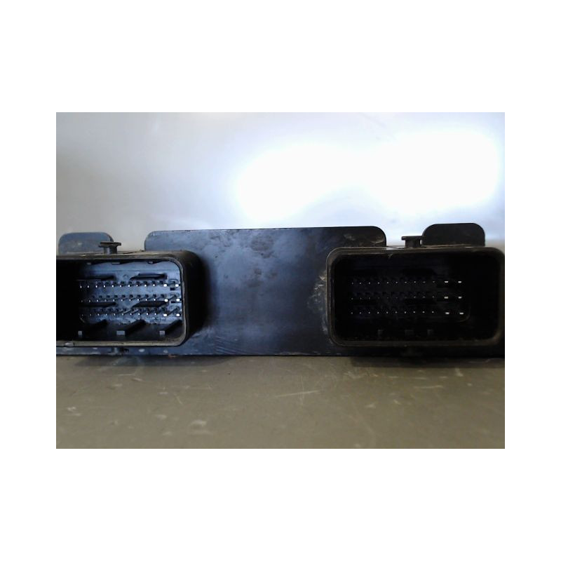 CALCULATEUR MOTEUR PEUGEOT PARTNER