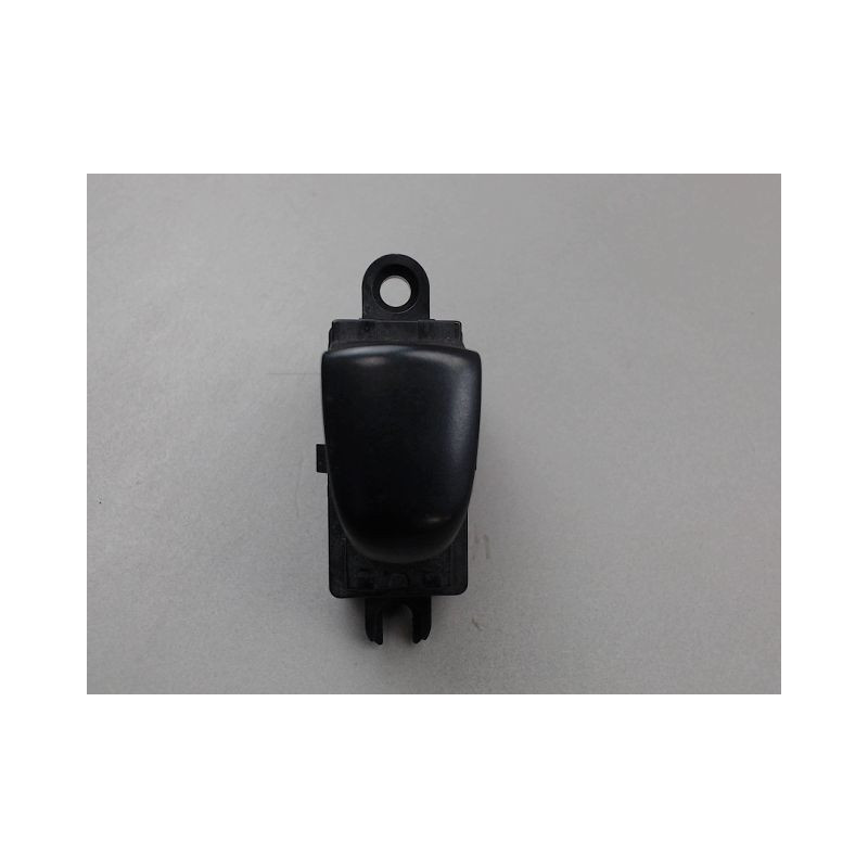 COMMANDE LEVE-GLACE PORTE AVD NISSAN JUKE