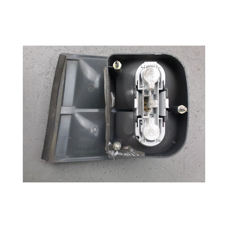 FEU ARRIERE INTERIEUR GAUCHE FIAT PUNTO