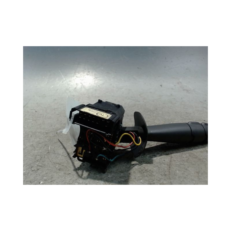 COMMANDE CLIGNOTANT RENAULT TWINGO 2 2010-