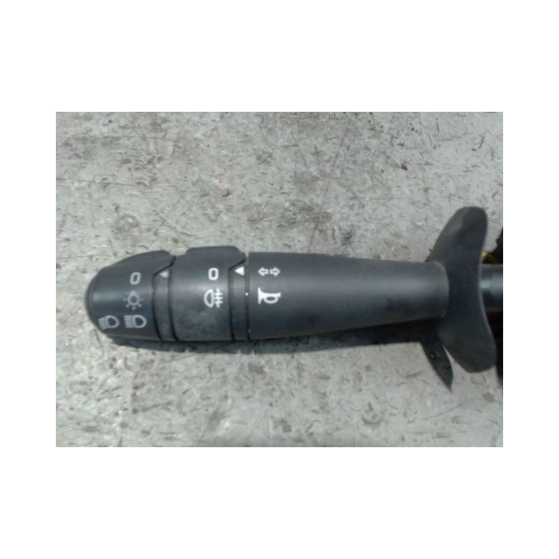 COMMANDE CLIGNOTANT RENAULT TWINGO 2 2009-