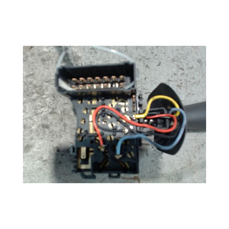 COMMANDE CLIGNOTANT RENAULT TWINGO 2 2009-