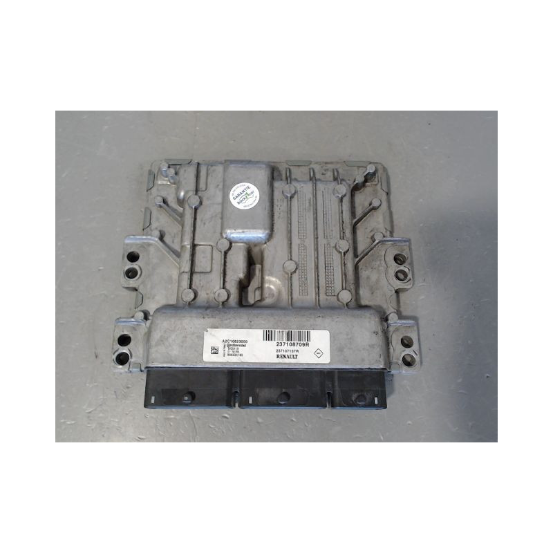 CALCULATEUR MOTEUR DACIA DUSTER