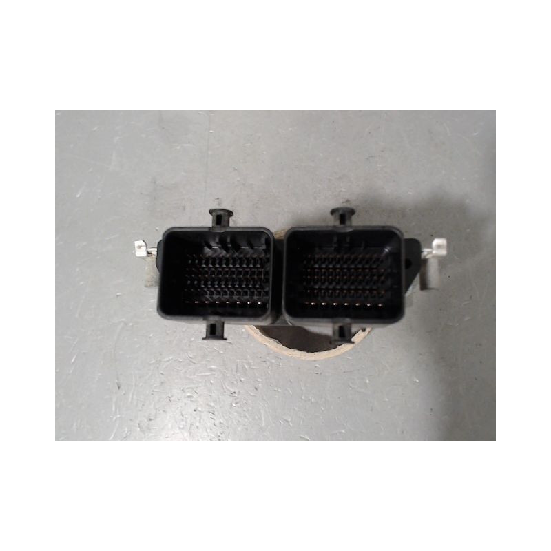 CALCULATEUR MOTEUR HYUNDAI I20