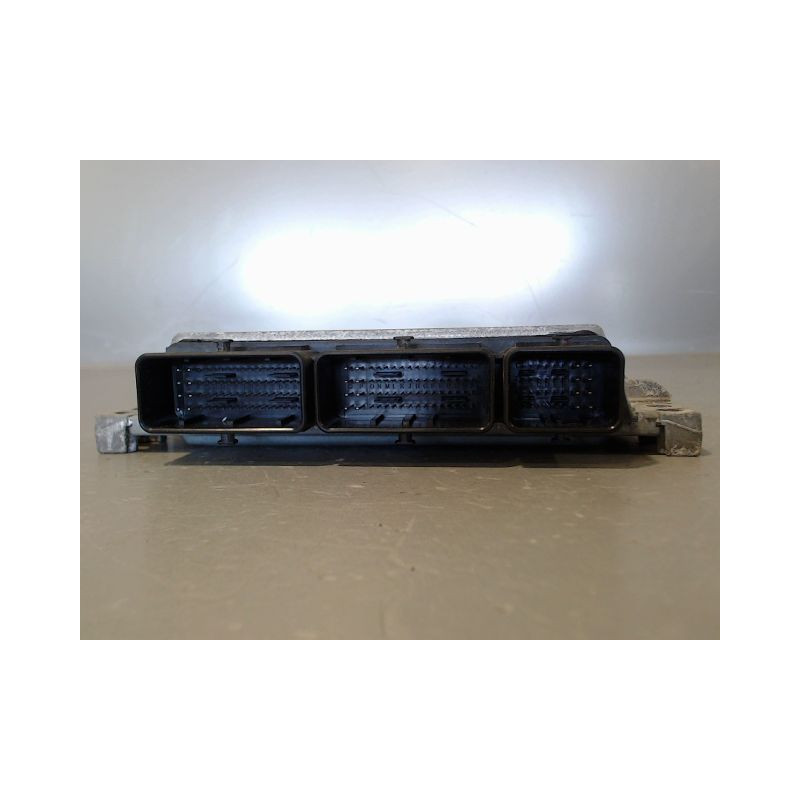 CALCULATEUR MOTEUR RENAULT MEGANE