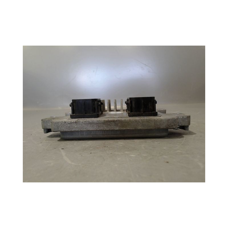 CALCULATEUR MOTEUR OPEL ASTRA
