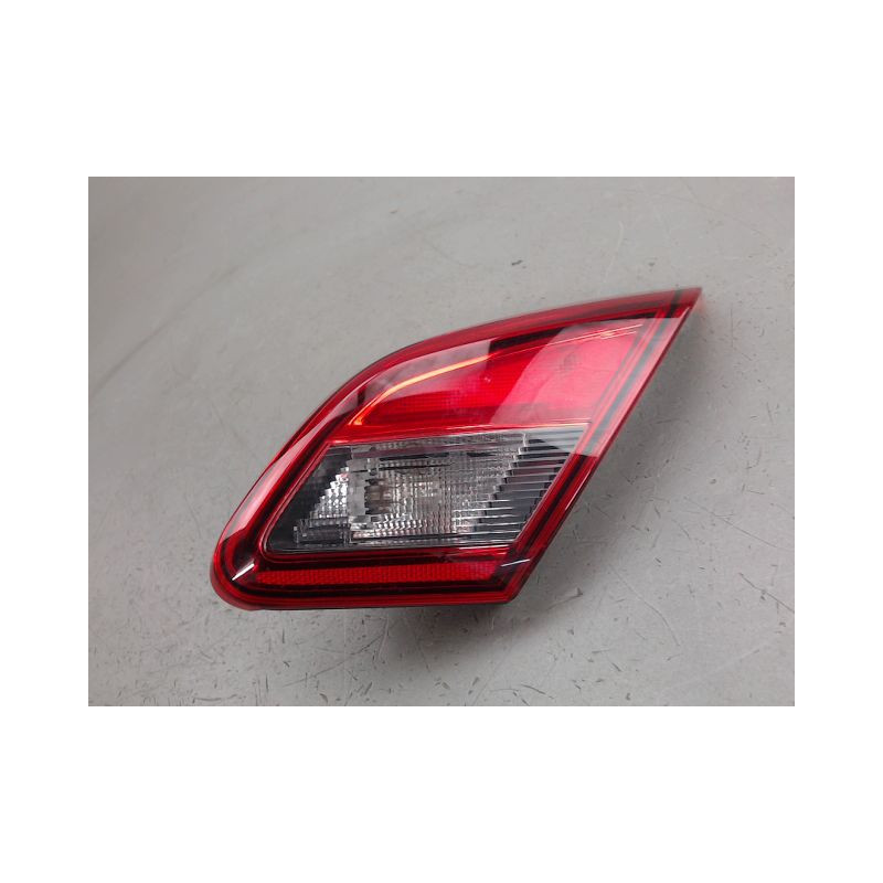 FEU ARRIERE INTERIEUR DROIT OPEL CORSA